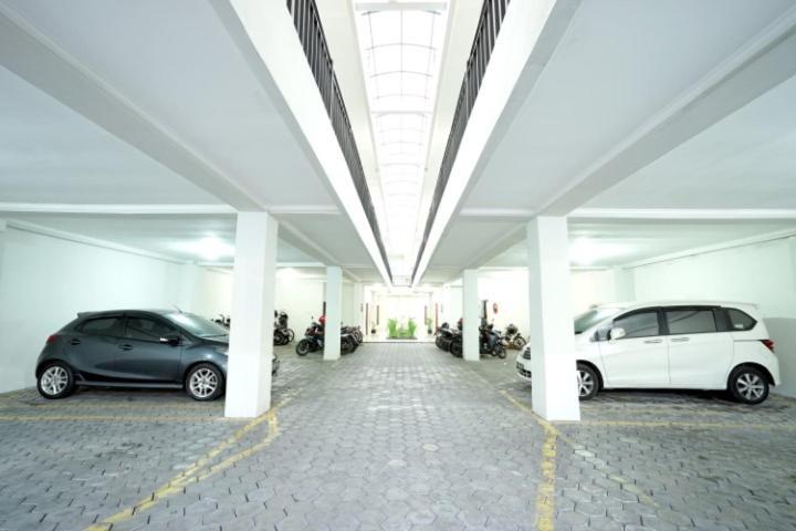 Dparagon Upn Maguwo Esterno foto